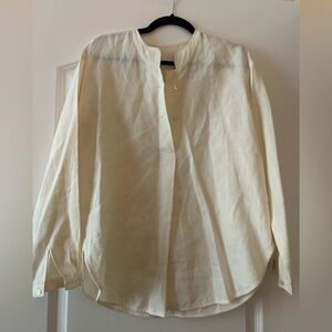 GRUPPO GED" and "COLLAUDO®” MADE IN ITALY women’s linen top.May fit Sz L